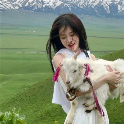 一杯咖啡与新穿的鞋子